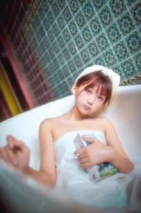 浅野菌子 可爱双马尾写真图