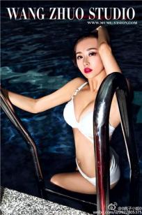 0疯子小姐0 微博性感比基尼写真图