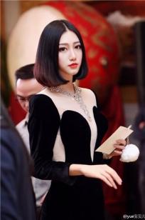 yue宝贝儿(王玥) 清新短发养眼写真图