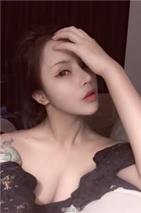 夏媛媛(夏媛off) 美容师香艳私房照诱惑写真图