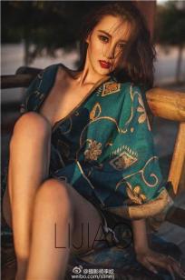 麻艘小妮子 无法用言语形容的性感
