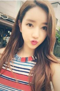 李妍静