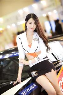 殷夏荣(은하영) 南韩人气车模美腿写真图