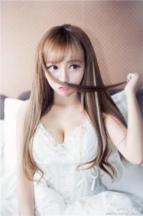 VioLet-璐璐 可爱美少女私房照诱惑写真图