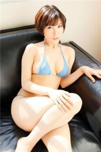 朝比奈祐未 灵气短发Coser身材也棒