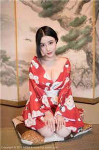 谢芷馨北海道旅拍 红色和服妩媚娇艳
