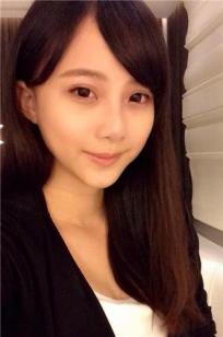 刘坊萱 神似佐佐木希！PTT表特版被推爆的捷運妹子