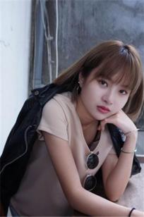 冷冷型气质女模夏曼娣Mandy～不科学神长腿！