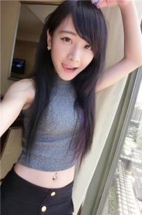 陆子玄 娇小玲珑的外拍主播