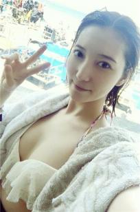 堀みづき 短发美人迷人生活照