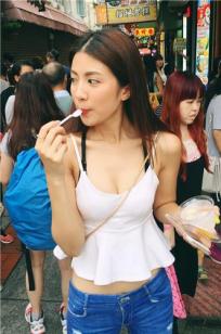 余逸思Yoshi Yu 健身女模大秀好身材