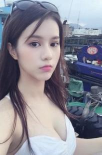 邓月平(Larine Tang)