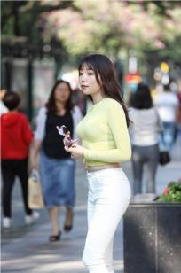 都市丽人芝芝白色紧身裤