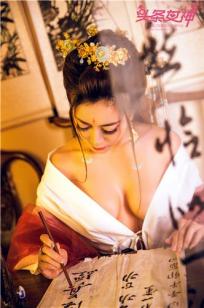 当代女帝萱宸 古装美人出镜