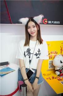 陆佳妮 2016ChinaJoy盛大展台SG