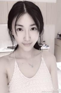暧妮