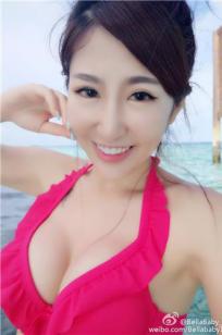 Bella彤彤 台湾人气电竞主播美乳私房照诱惑写真图