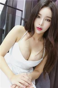 韩国网拍正妹jeee622 波涛胸涌敲碎你的心
