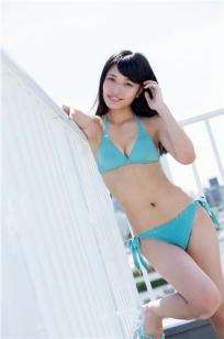 内山爱 现役女子高中生挑战比基尼