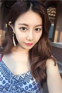 韦欣言 美女视频博主私房照诱惑写真图