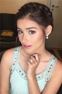 Liza Soberano 全球最美脸蛋的菲美混血模特