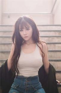 陈歕 充满忧伤感的妹子私房照诱惑写真图