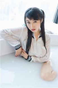 清纯山妹龙女sunny 白色牛奶浴学生装