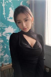 王雪儿Snowbaby- 梦幻般的颜值与身材