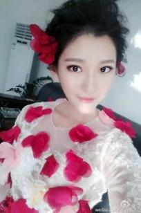 亚美依