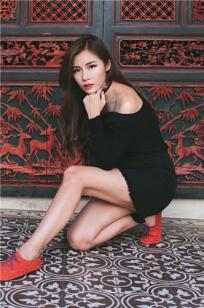 王瑞敏(Elaine Jasmine)- 火辣翘臀让线条更添完美