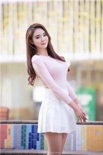 Min Yu Rin- 韩国赛车女郎养眼外拍写真
