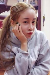 Anne网瘾小少女