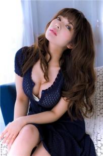 MEGMY- 日本美女理发师引注目