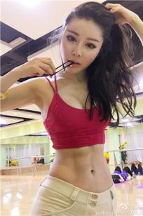 不似旧日- 香汗淋漓运动型美人图册