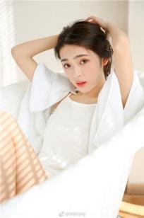 张鹤怡- 中央美院校花私房照