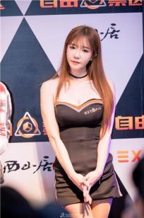 南韩赛车女郎이화리 车展私房写真