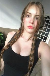 巴西少女Jhulia Pimentel  青涩面容火辣身材