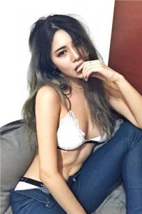 新国正妹Aylna 捆绑式泳衣秀美好身材