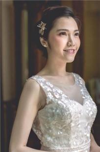 澳门美女歌手禤泳伦 颜值与声音都很棒