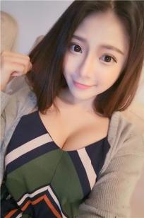 邻家妹妹曾喆 清新可人的小只马