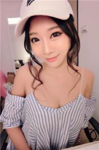欧牙牙 超有爱心的美艳巴掌脸正妹
