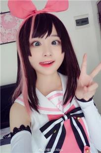搞怪女孩矮乐多Aliga 突破次元之壁的coser