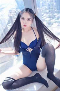 新晋智齿花花李 虎牙微漏长发飘飘