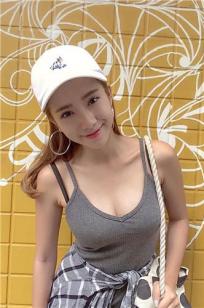 长腿正妹吕妍芯 身材出众气质迷人