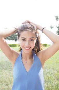 加拿大海归美女Kelly Ng 气质颜值宛若仙女下凡