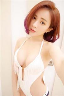 台湾美妆博主田以熙 身材饱满的小只马美人
