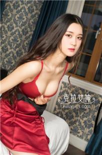 红衣女神汤怡 《睡裙里の欲望》