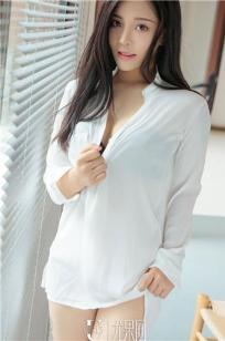 运动美人凌菲 湿透的篮球服