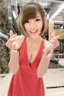 台北最正钢琴老师 陈甜芯自弹自唱好身材