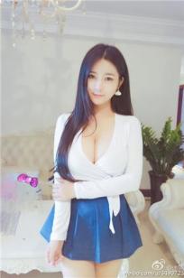 超正直播妹佳宝儿 气质外形无可挑剔